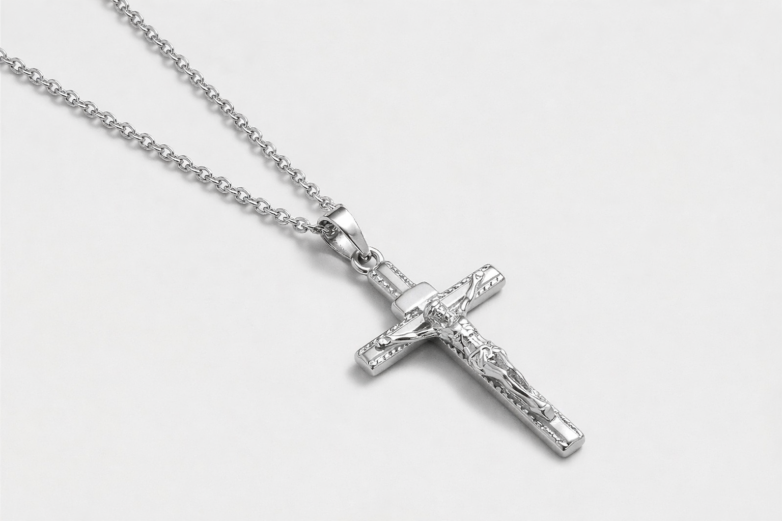 CRUCIFIX CHAIN | SILVER